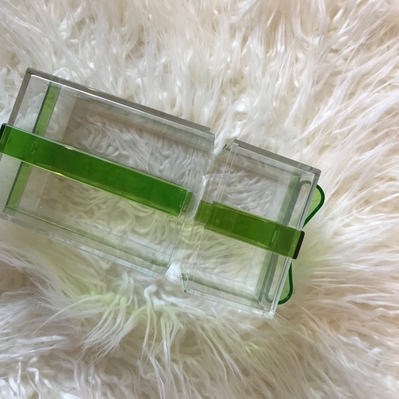 Clear Plastic Gift Box Green - Picture 3 of 4